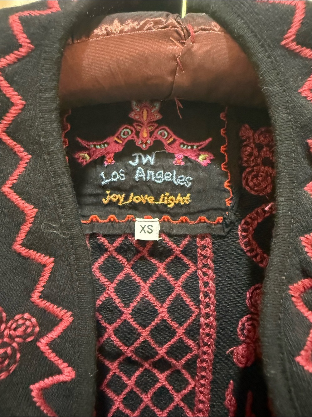 Johnny Was Black Cape with Redish Pink Embroidered Floral Motif size xs - Picture 2 of 9